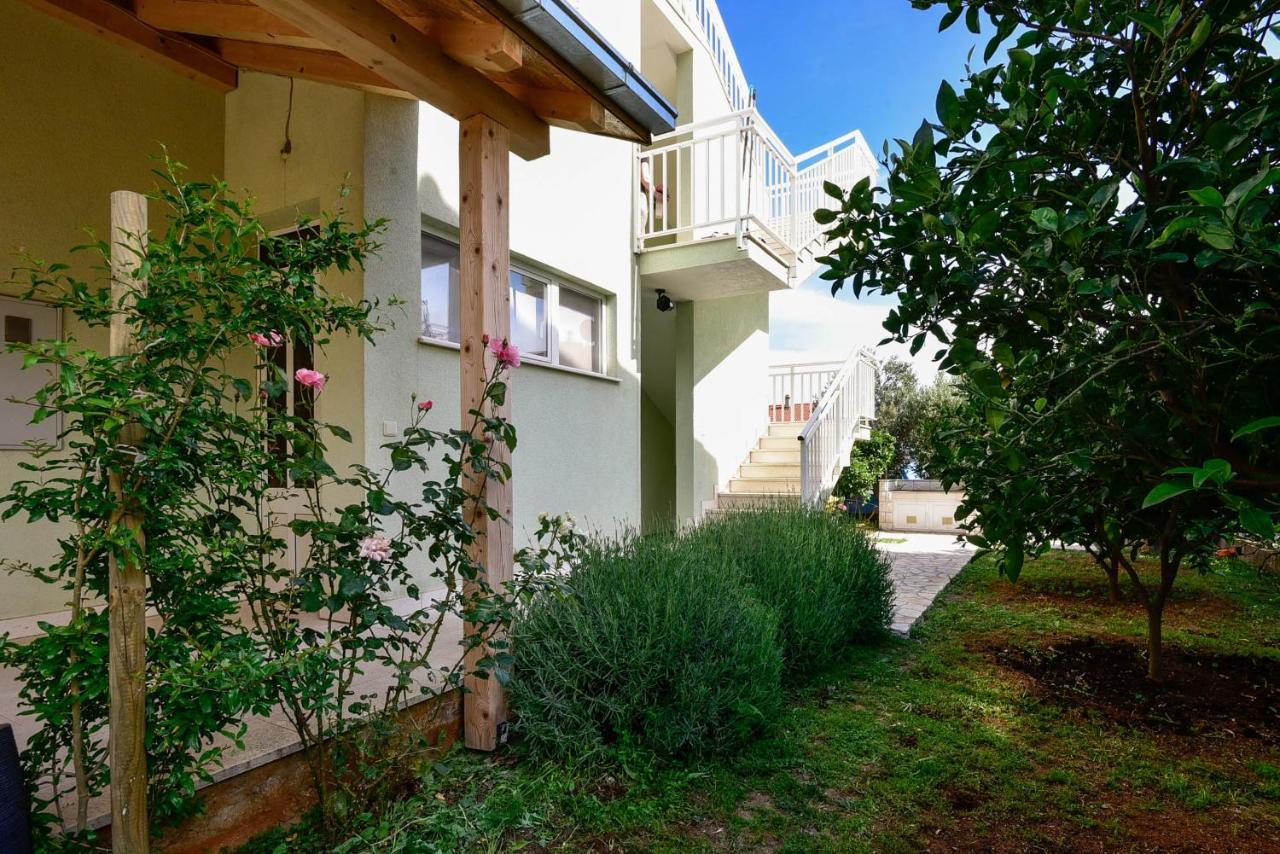 Holiday Apartments Zora Orebić Екстериор снимка